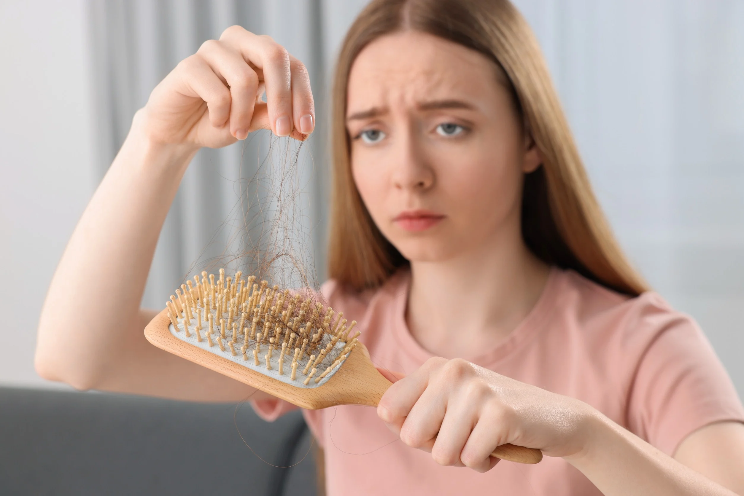 I capelli che restano nella spazzola, la cui quantità è sempre da tenere sempre sotto controllo.